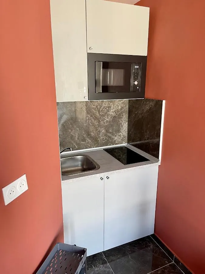 Le17 Furnished Ξενοδοχείο 2*